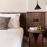Aqua Terra Hotel