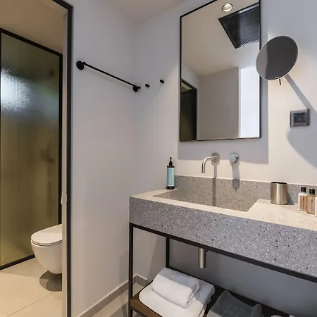 Aqua Terra 4*
