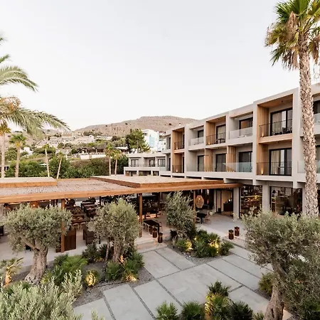 Aqua Terra Hotel 4*