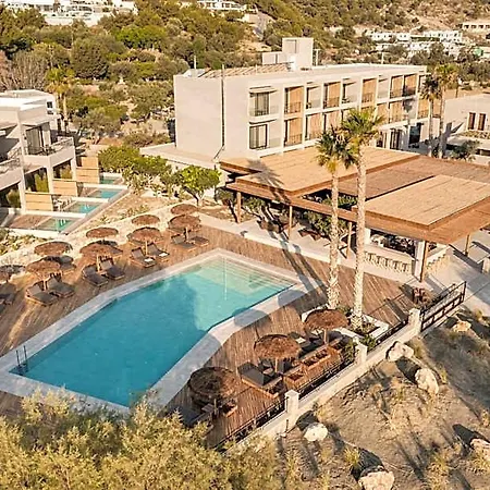 Aqua Terra Hotel