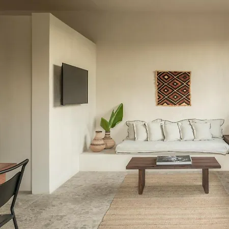 Hotel Aqua Terra 4*